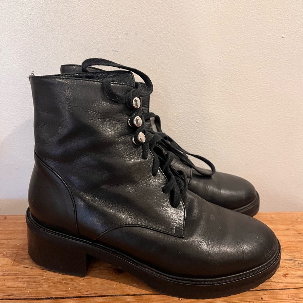 Nordstrom Signature women’s Vero Cuoio boots, size 6 black leather lace up lug